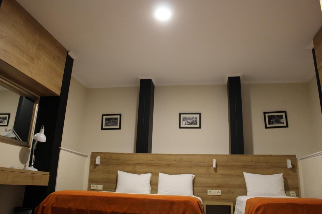 Boutique Hotel 32 Батуми Екстериор снимка