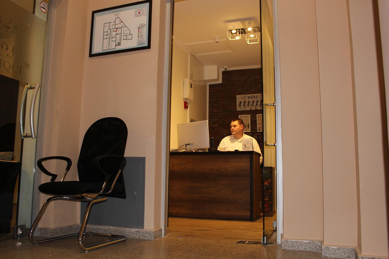 Boutique Hotel 32 Батуми Екстериор снимка