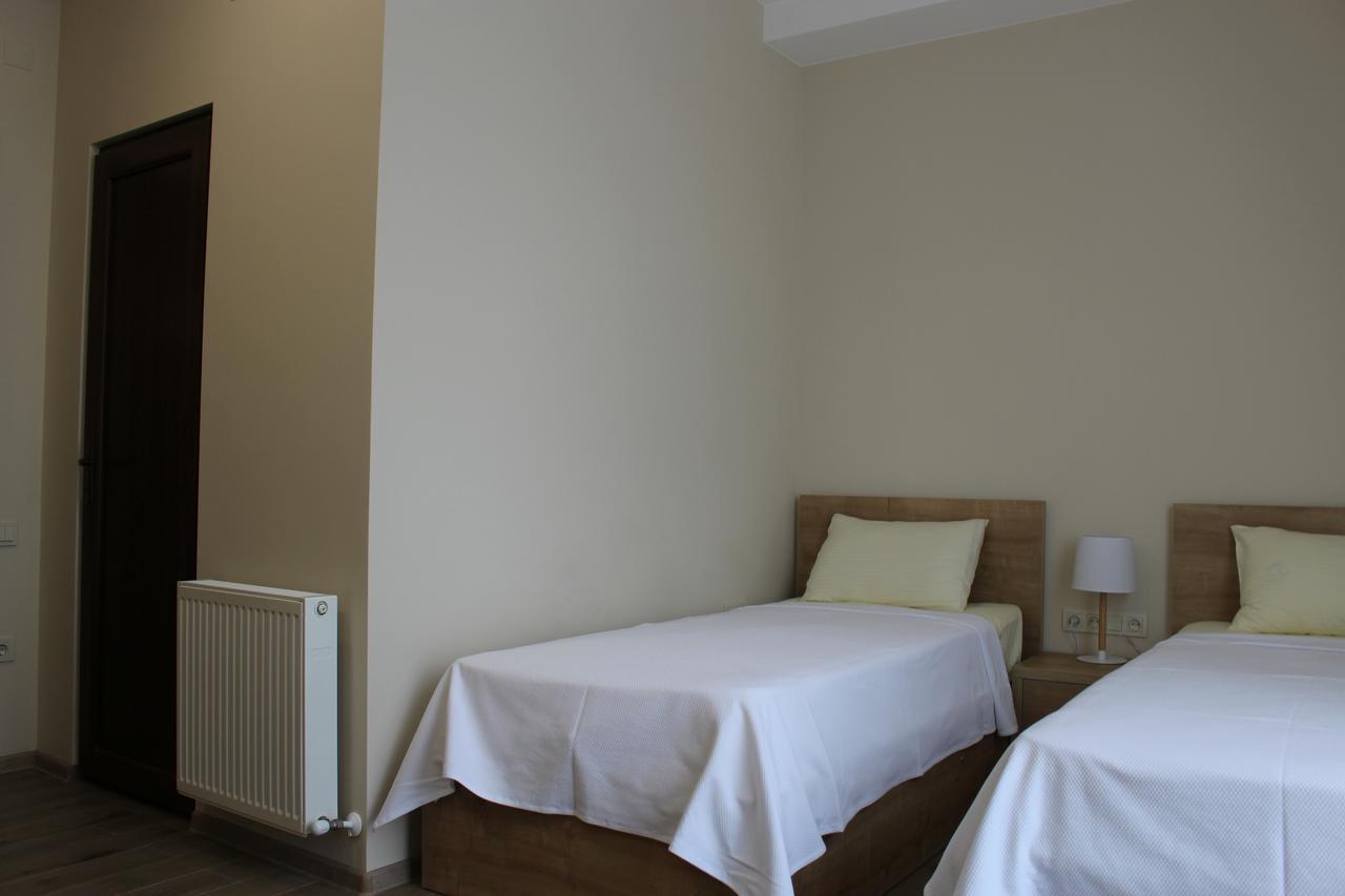 Boutique Hotel 32 Батуми Екстериор снимка